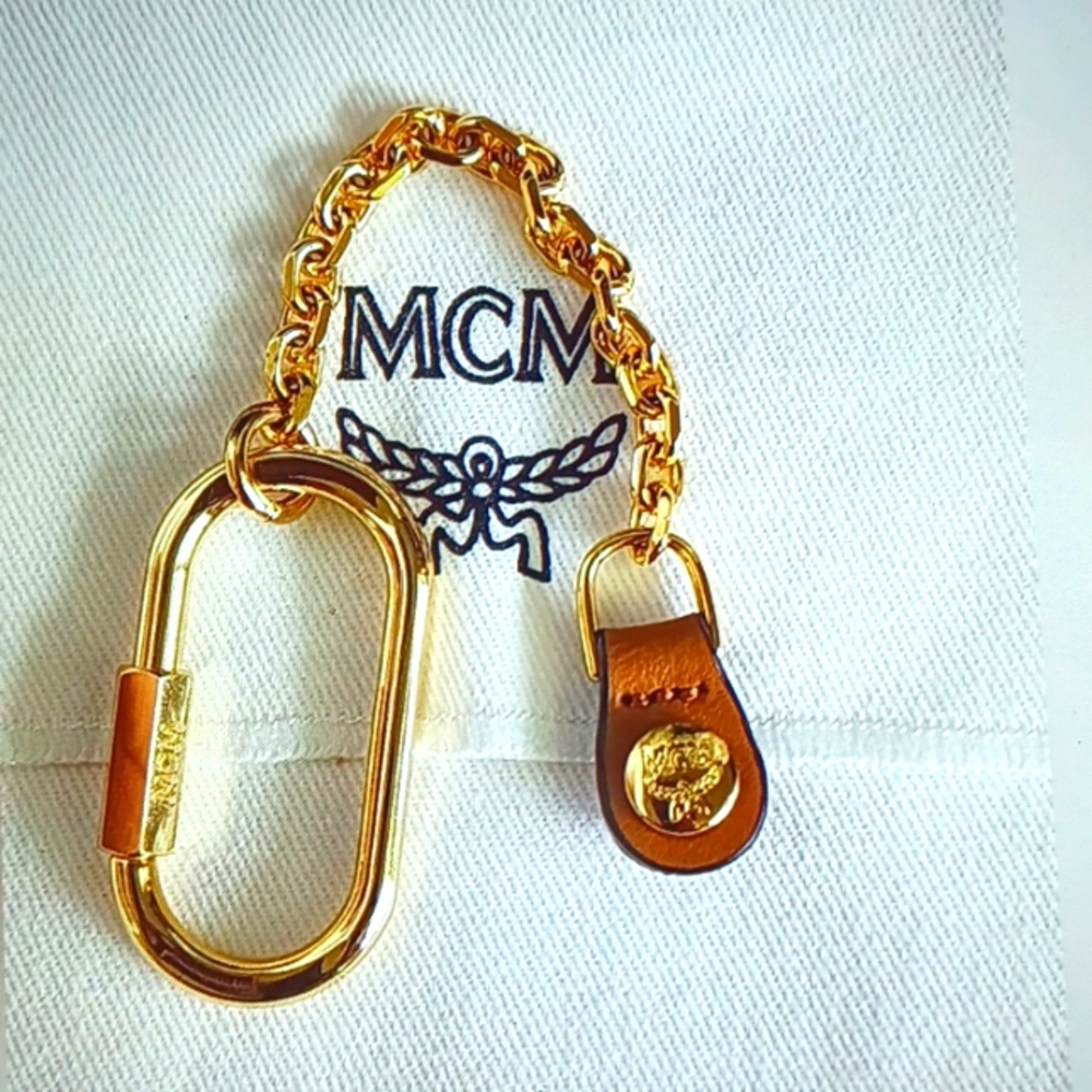 ✨️MCM MONOGRAM KEY POUCH IN VISETOS - Picture 8 of 15